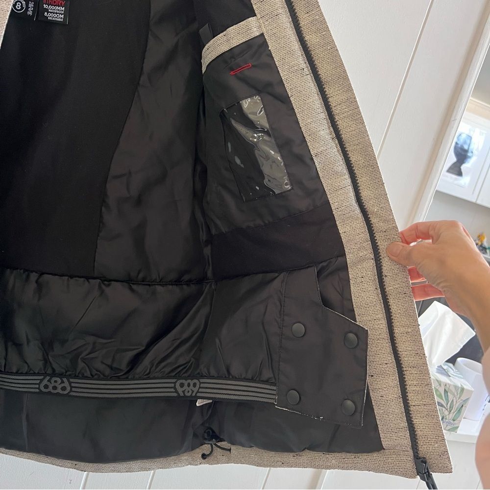 Women's 686 Vanzana Jacket  Snowboard Ski Jacket infiDRY Waterproof. - Picture 4 of 14